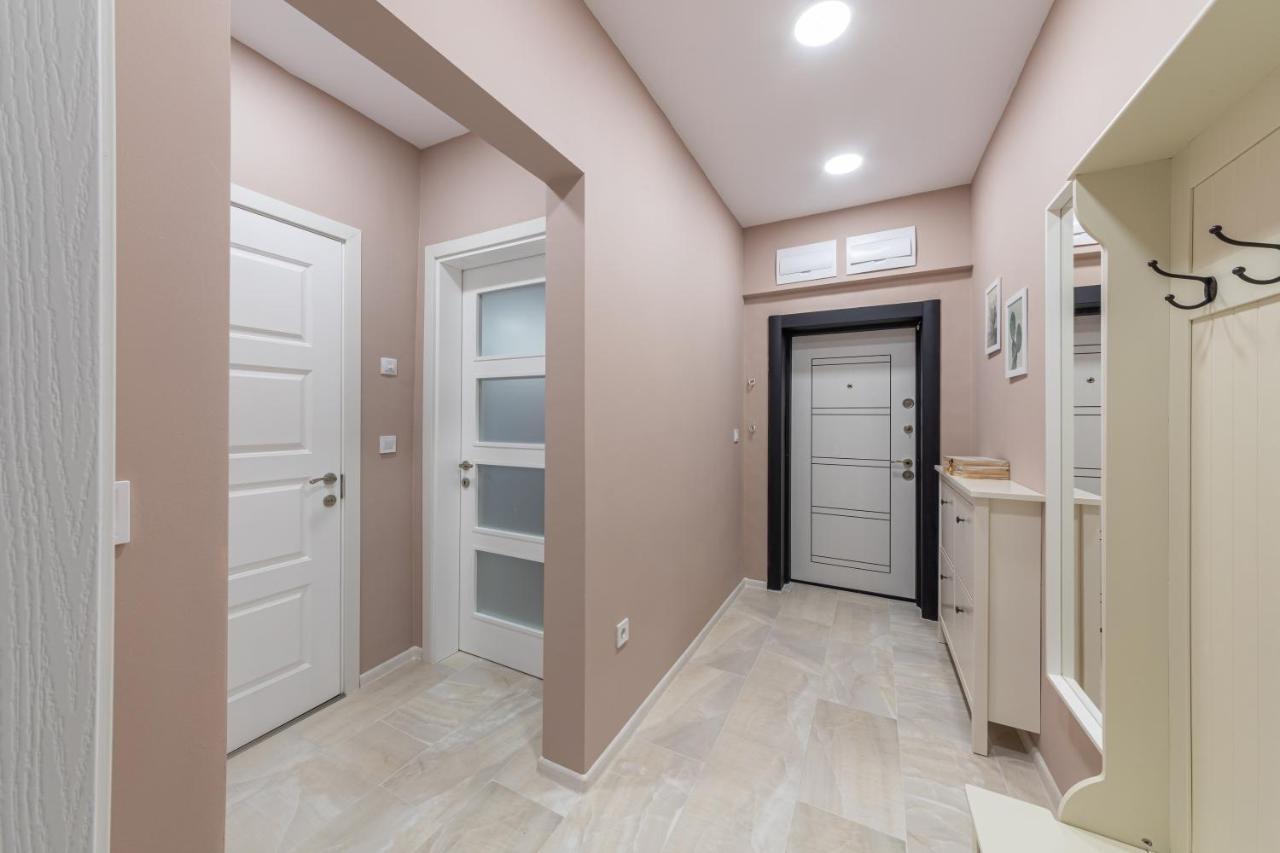 Great Location Apartment Varna Exteriör bild
